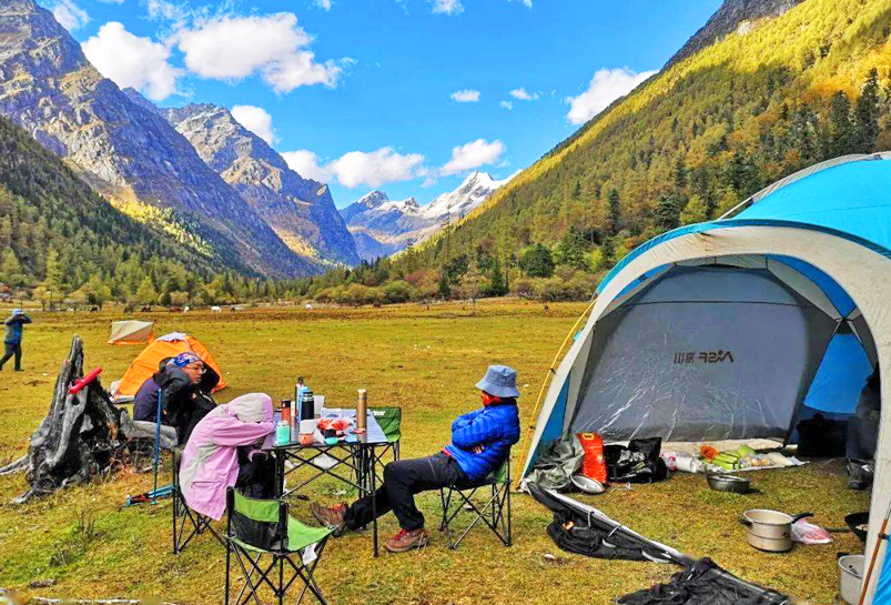 Camping at Chazigou Valley Campsite