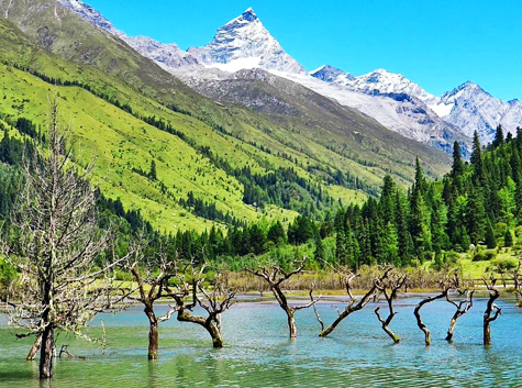 Shuangqiao Valley of Mount Siguniang