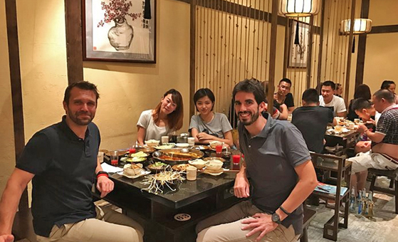4 Days Chengdu Tour with Pandas, Food & Local Experiences Image