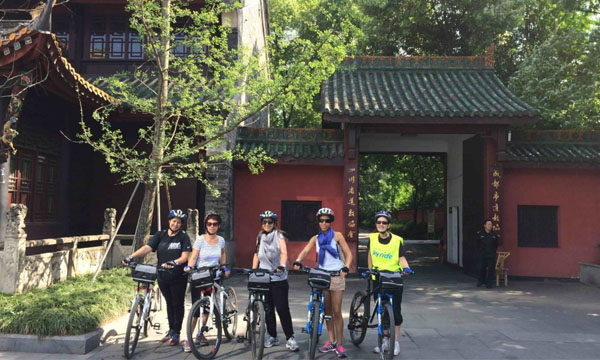 Chengdu bike tour