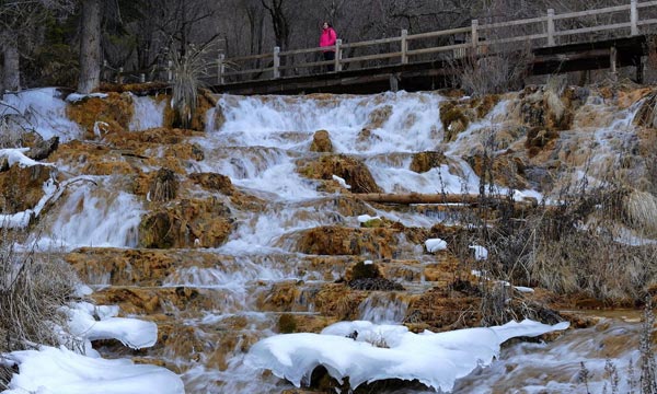 Zhaga Waterfall in December