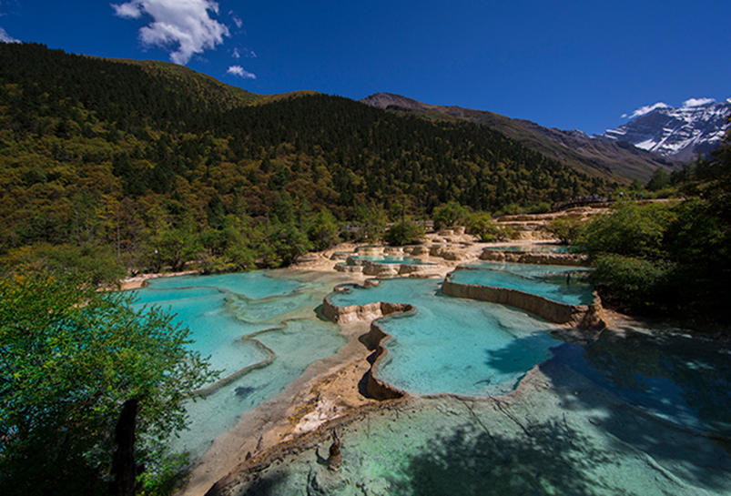 Huanglong Colorful Pond
