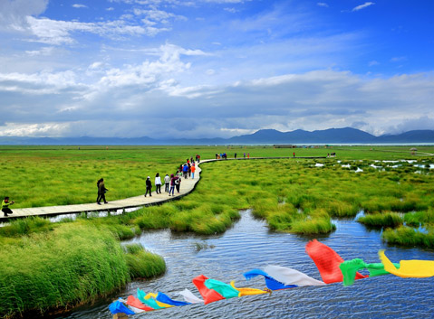 Huahu Lake of Ruoergai County