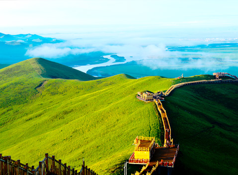 Viewing Deck of the First Blend of Yellow River