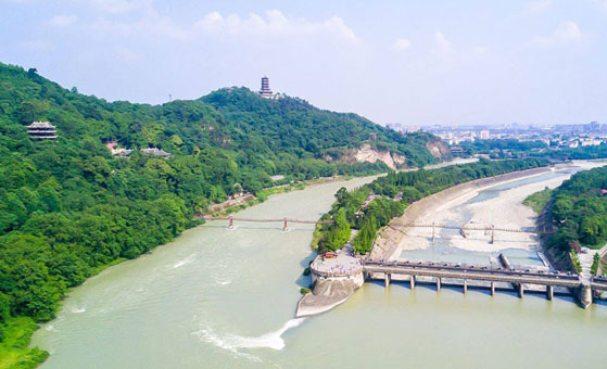 2 Days Chengdu and Dujiangyan Panda Holding Tour