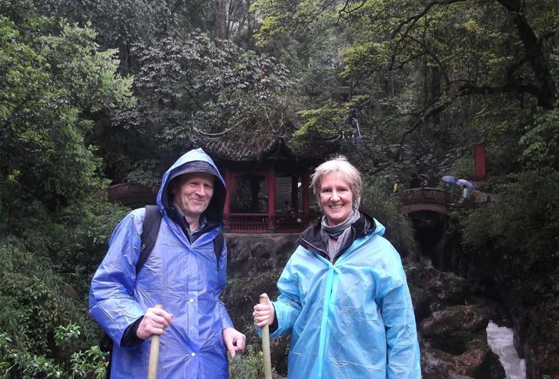 Qingyin Pavilion at the middle of the mountain