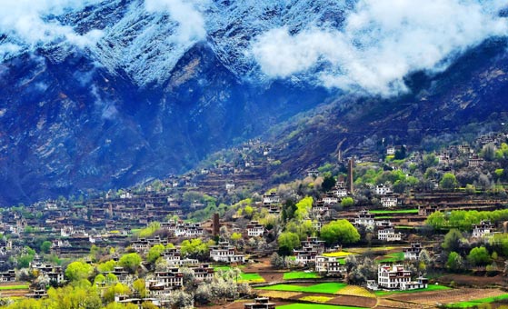 10 Days West Sichuan Tibetan Residence Tour: Danba Luhuo Dege and Xinduqiao