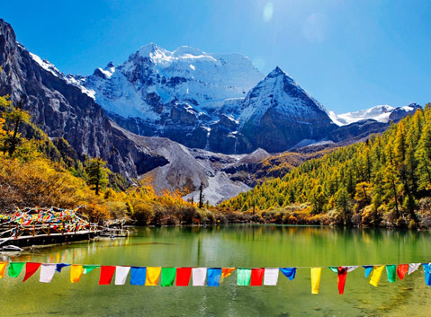 Xiannairi Mountain and Pearl Lake