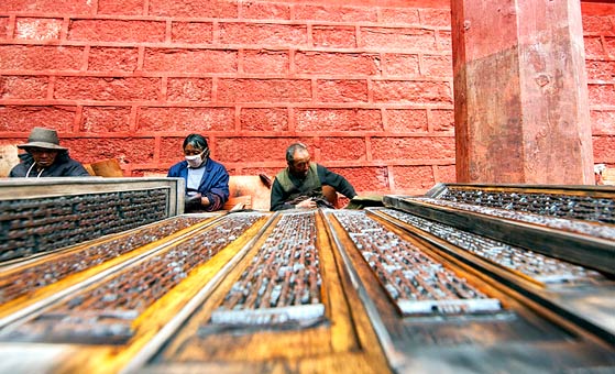 12 Days West Sichuan Farm and Nomad Culture Tour: Siguniang Danba Luhuo Dege Litang Xinduqiao