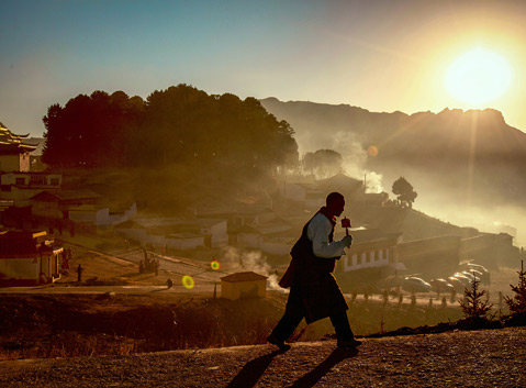 The Sunrise of Langmusi Temple