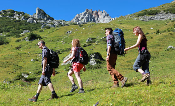9 Days Genie Holy Mountain Hiking Tour from Chengdu