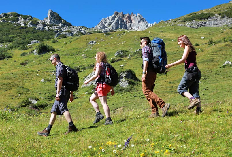 Hiking in Genie Mountain Area