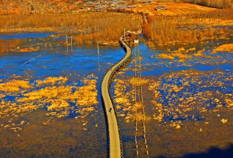 Lover Bridge of Lugu Lake