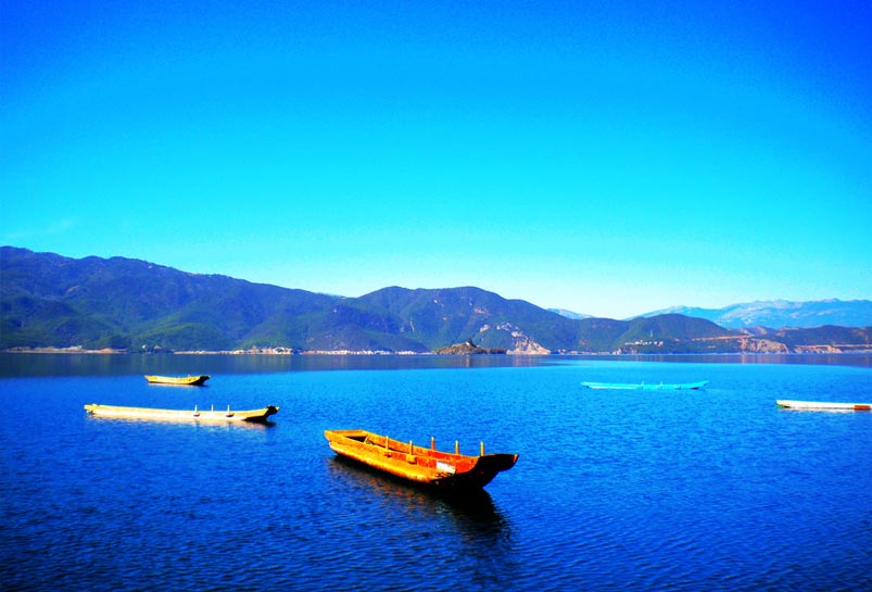 Boating in Lugu Lake