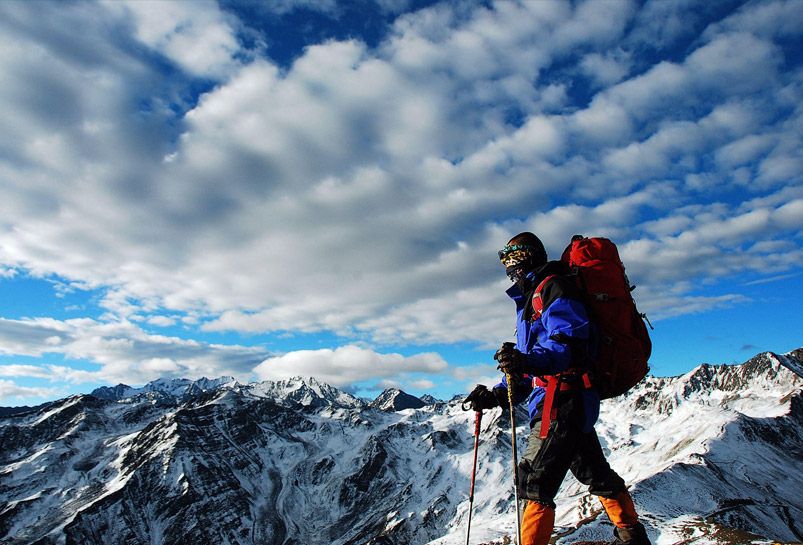 Minya Konka (Mount Gonga) Trekking Tour