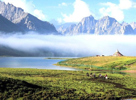 Morning Fog of Nianbaoyuze Park