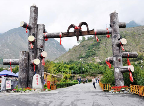 Pingtou Qiang Village in Yingxiu Town