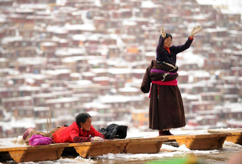 The Prayers are praying before Tancheng