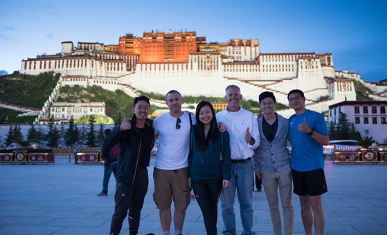 14 Days Shanghai, Chengdu, Lhasa, Xian, and Beijing In-depth Panda Tour
