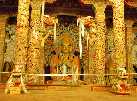 The Buddha in Sanpiluobuling Monastery