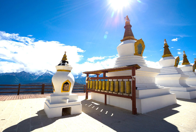 The White Stupa in Shangri-La