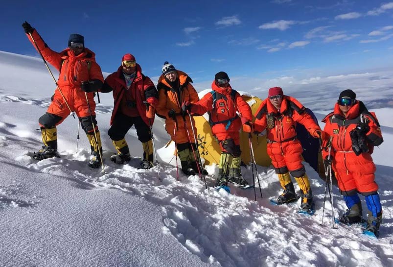 Climbing Dafeng peak