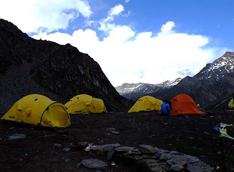 Erfeng Base Camp