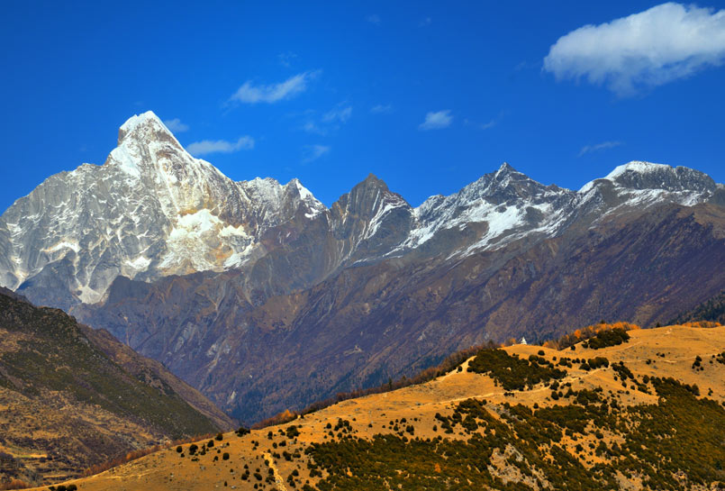 Four Girls Mountains of Mount Siguniangshan Area