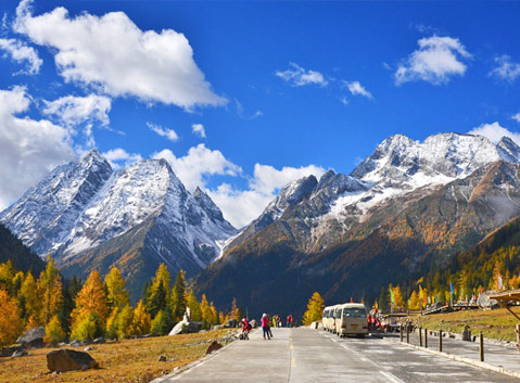 The Snow Mountain seen in Shuangqiao Valley