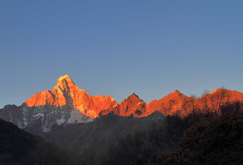 The Sunrise of Mt. Siguniangshan