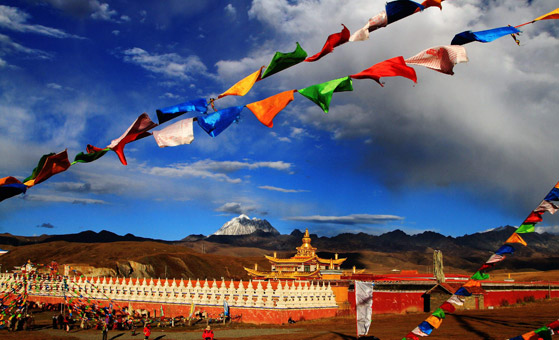 10 Days Daocheng Yading, Mount Siguniang, Danba and Hailuogou Valley Panorama Tour
