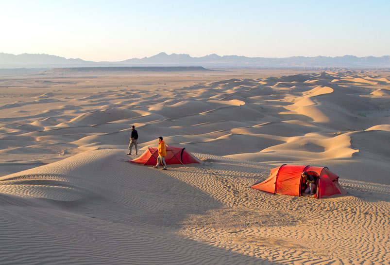 Camp in Taklamakan Desert and Enjoy the Sunrise