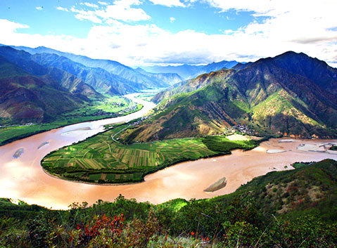 The First Bend of Yangtze River
