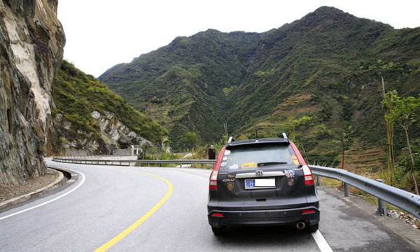 Lanzhou to Jiuzhaigou by Chartered Car