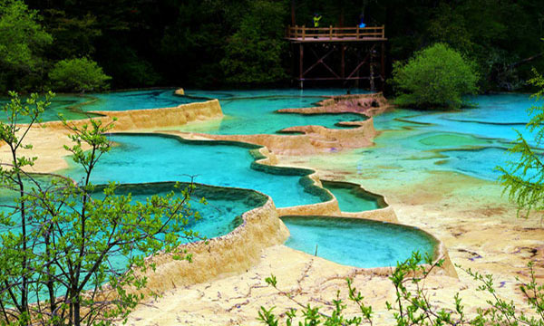 Five-colored lake in Huanglong