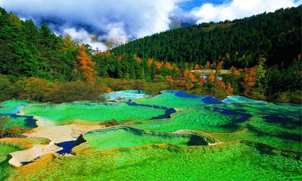Five colored ponds in Huanglong