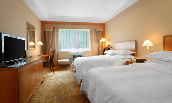 the well-equipped and high-end hotels in Jiuzhaigou