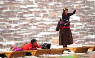 Prayer before Tanceng