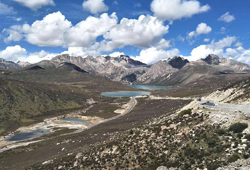 Views in Litang