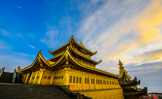 8 Days Singapore Chengdu Jiuzhaigou Leshan Emei Tour
