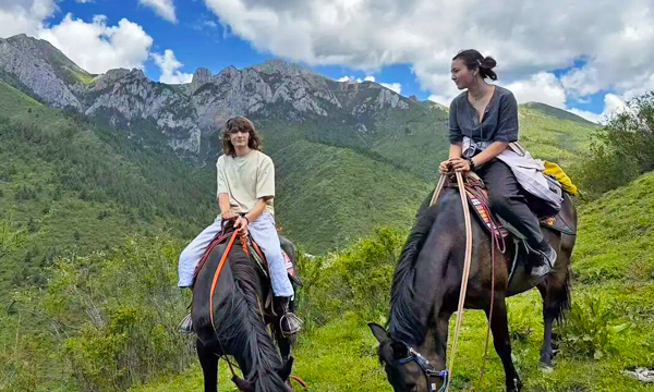 Our guests horse trekking in the mountains around Songpan