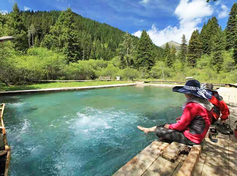 Hot spring at Erdaohai in Munigou Valley