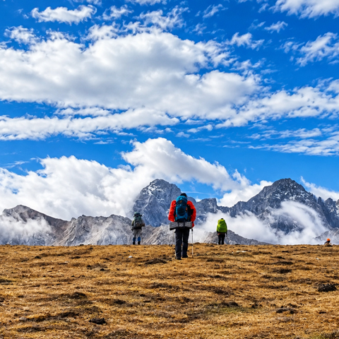 Trekking and camping in Qizanggou near Songpan