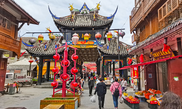 Old street with traditional buildings in Songpan Ancient Town