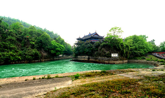 Dujiangyan Scenic Area