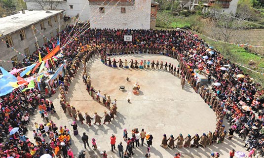 Guozhuang Dance of Jiarong Tibetan