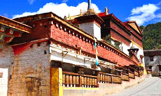 Langjiling Temple of Gongga