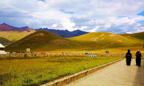 Yading - the Holy Land of Local Tibetan People