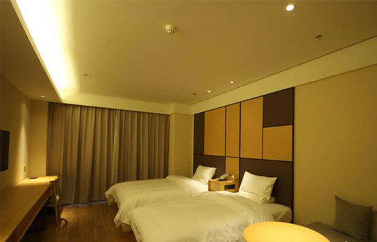 The Seasons Hotel