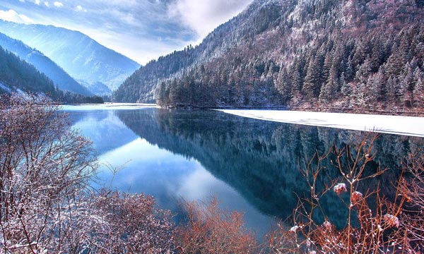 Arrow Bamboo Lake in  winter
